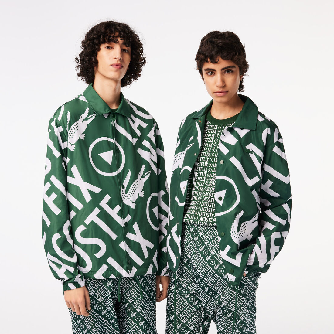 جاكيت بولو بنقشة للجنسين مجموعة Lacoste x Netflix